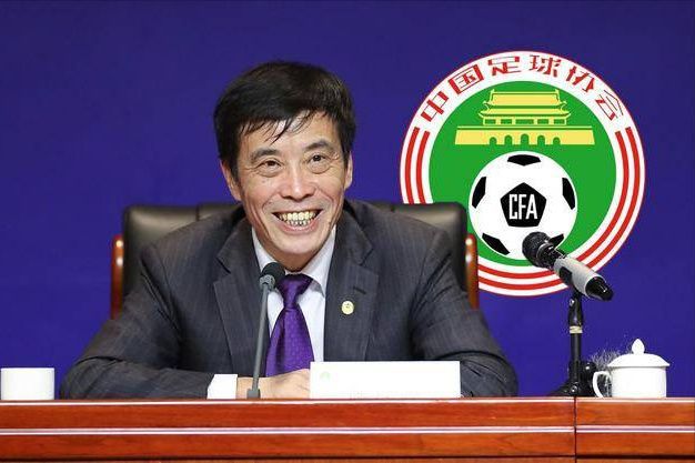 值得一提的是，不管是网友评论还是媒体报道，都对于影片中的经典对白津津乐道，“你们文人是弱势群体”“说不出口的话，留着当素材”“搞哲学的被假象骗了”……导演耿军曾直言非常重视台词，耗费数年时光打磨剧本，力求每一句对白都有值得回味的空间